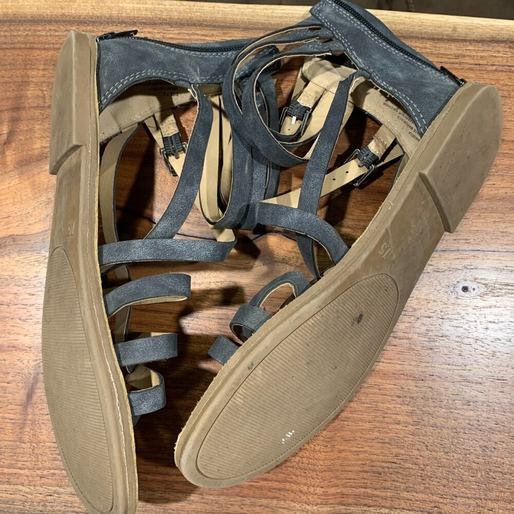 Maurice’s - gladiator sandals - black & tan